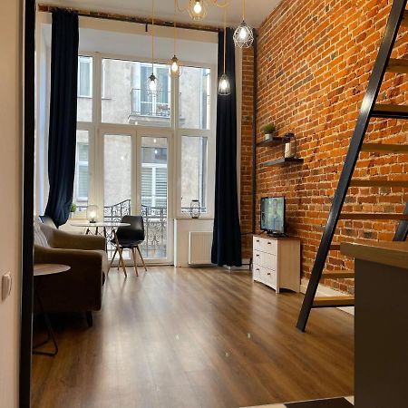 Urokliwy Loft W Ncl Kamienica Vabank Nr 18 Lägenhet Łódź Exteriör bild