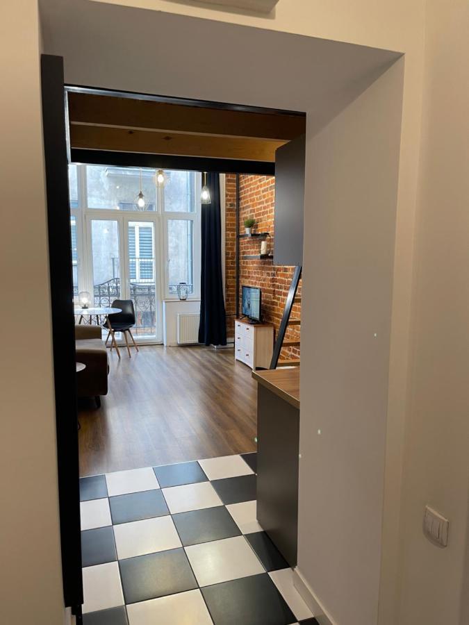 Urokliwy Loft W Ncl Kamienica Vabank Nr 18 Lägenhet Łódź Exteriör bild
