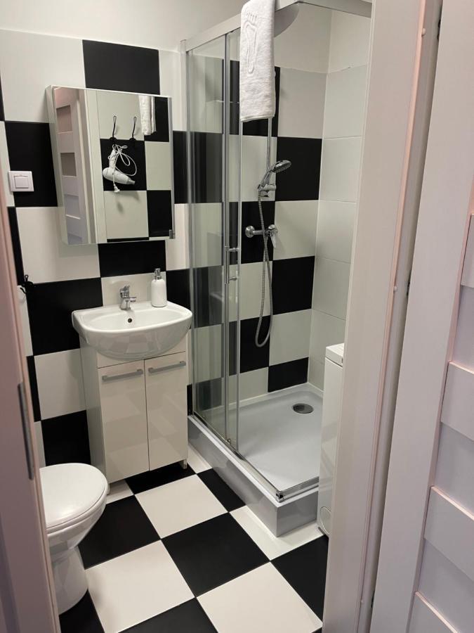 Urokliwy Loft W Ncl Kamienica Vabank Nr 18 Lägenhet Łódź Exteriör bild